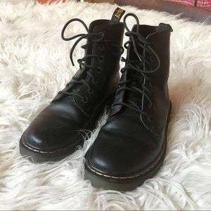 🌟Dr. Martens Boots🌟